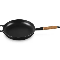28 cm - Le Creuset Evolution Padella Bassa In Ghisa Vetrificata Con Manico In Legno