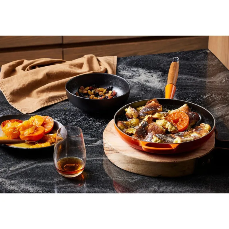 28 cm - Le Creuset Evolution Padella Bassa In Ghisa Vetrificata Con Manico In Legno