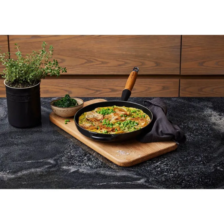 28 cm - Le Creuset Evolution Padella Bassa In Ghisa Vetrificata Con Manico In Legno