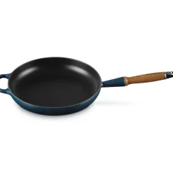 28 cm - Le Creuset Evolution Padella Bassa In Ghisa Vetrificata Con Manico In Legno
