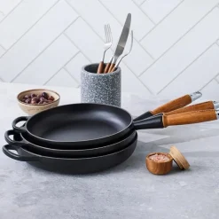 24 cm - Le Creuset Tradition Padella In Ghisa Smaltata con Manico In Legno