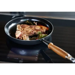 26 cm - Le Creuset Tradition Padella In Ghisa Smaltata con Manico In Legno