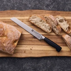 20 cm - Zwilling 4 Stars Coltello Pane Seghettato In Acciaio Inox