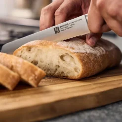 20 cm - Zwilling 4 Stars Coltello Pane Seghettato In Acciaio Inox