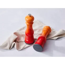 Le Creuset Macine Tappo Per Macina Sale e Pepe In Silicone Set 2 Pz