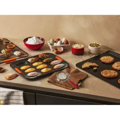38x35 cm - Le Creuset Forme Speciali Teglia Per Biscotti Antiaderente In Acciaio al Carbonio