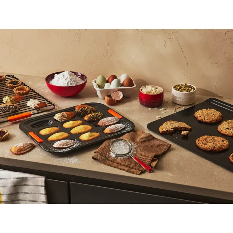 38x35 cm - Le Creuset Forme Speciali Teglia Per Biscotti Antiaderente In Acciaio al Carbonio